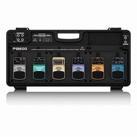 ESTUCHE BEHRINGER P/PEDALES PB600