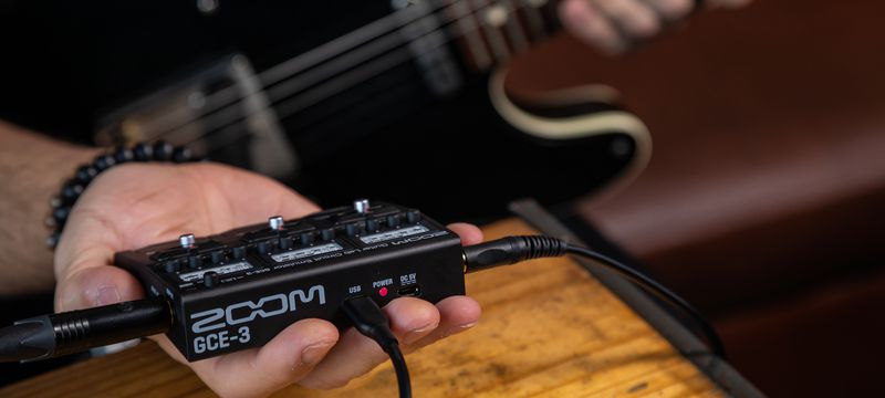 PEDAL ZOOM DE EFECTOS E INTERFAZ USB PARA GUITARRA ZOOM ZGCE-3
