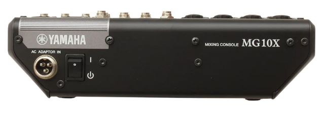 MEZCLADORA YAMAHA ANALOGA DE 10 CANALES MG-10XCV