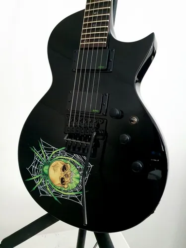 Guitarra Eléctrica Signature Kirk Hammett LKH3