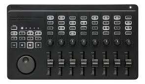 CONTROLADOR KORG USB/MIDI SERIE NANO