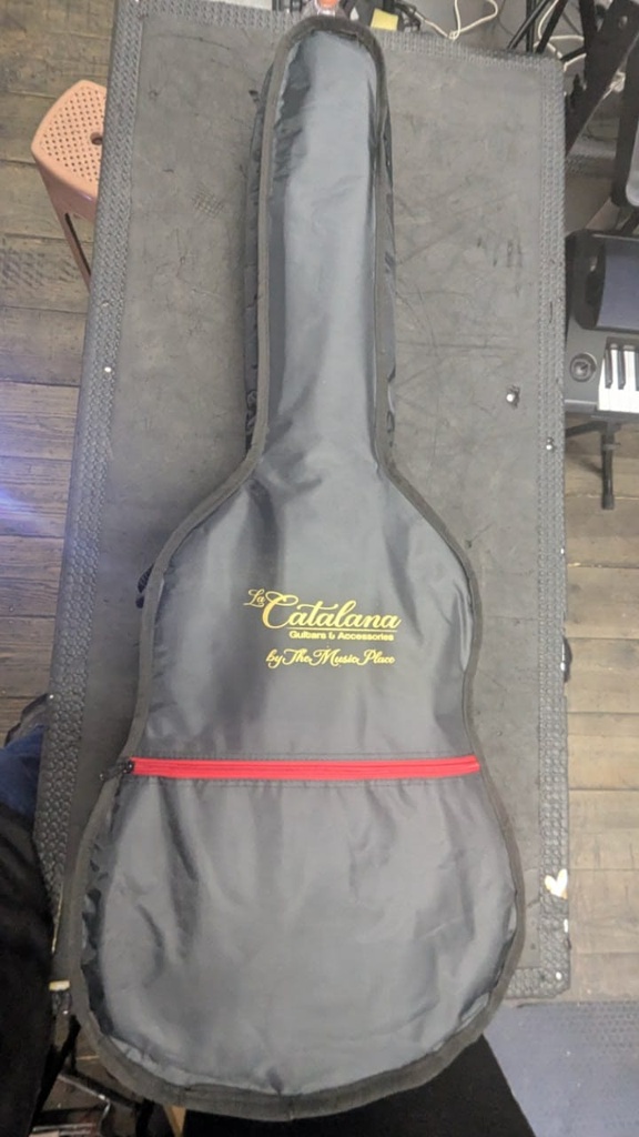 FUNDA GUITARRA ACÚSTICA ESTÁNDAR                                      "LA CATALANA"